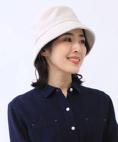 ベージュ