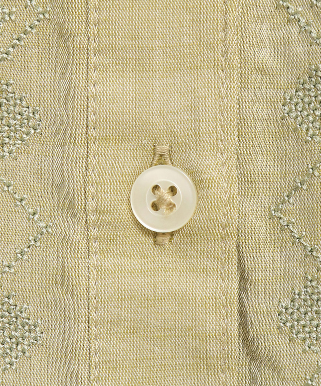 フロント 刺繍ブラウス
